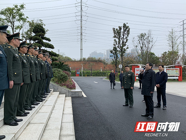 杜家毫在天元区人武部调研副本.jpg