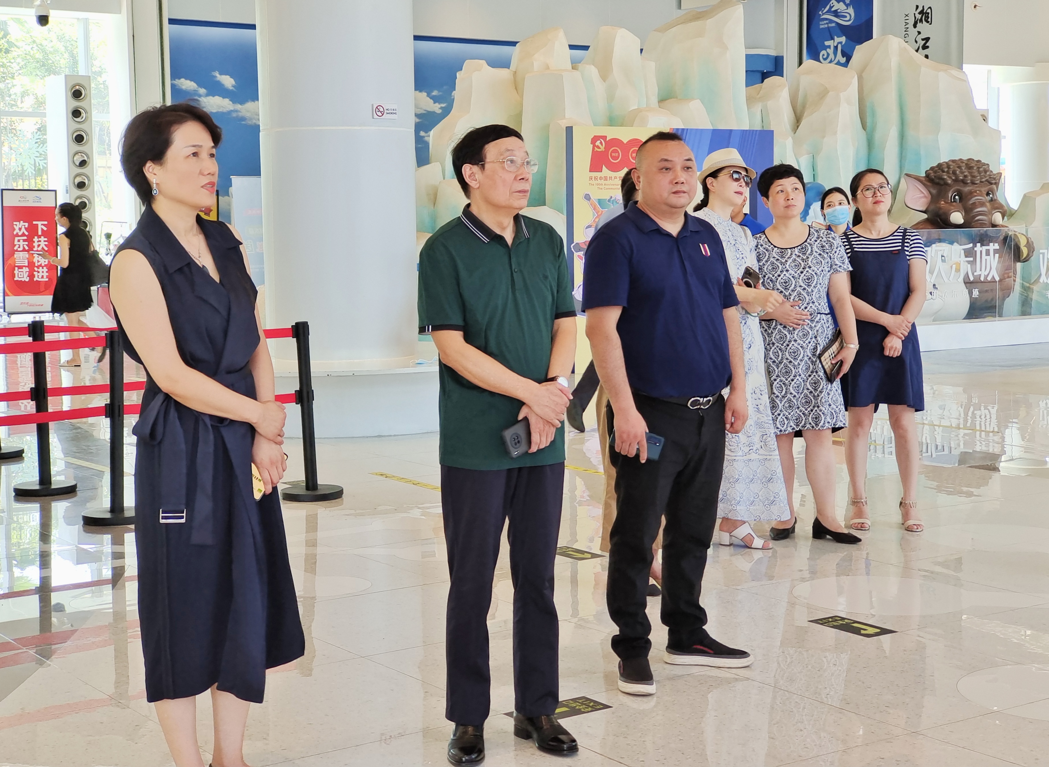 谭仲池在湘江集团调研 谢建军、杨淑岚等陪同调研