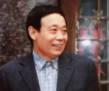 葱绿岸滩的清亮哨声