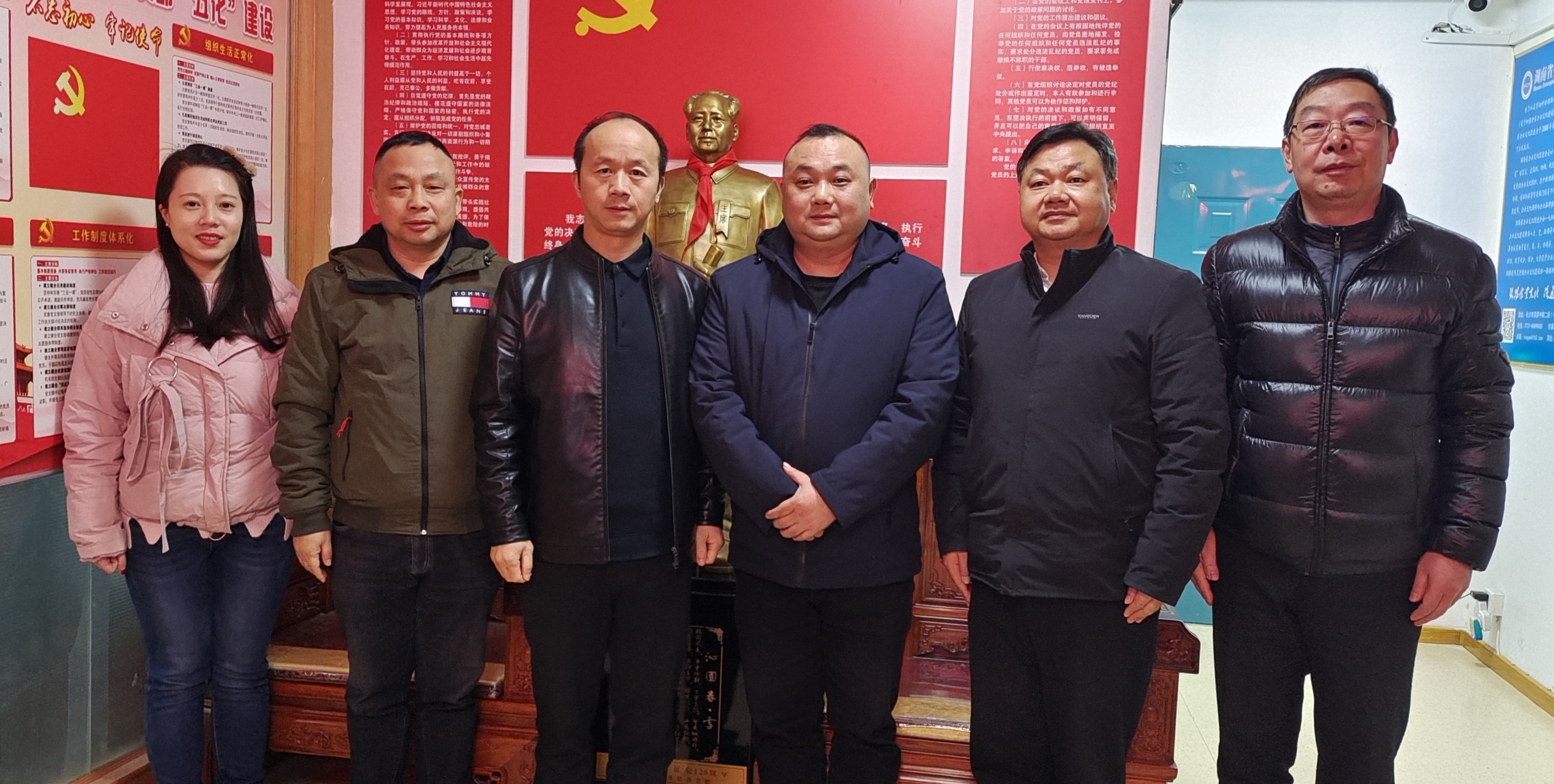 湘潭市委统战部、市工商联一行在长沙市湘潭商会走访