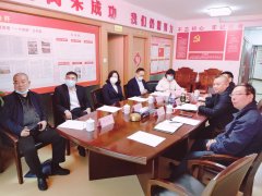 <b>长沙市芙蓉区人大常委会主任伍艳飞一行在长沙市湘潭商会走访调研</b>